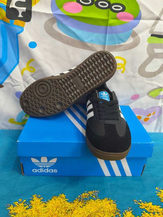 Adidas, biało-czarne trampki, rozmiar 39