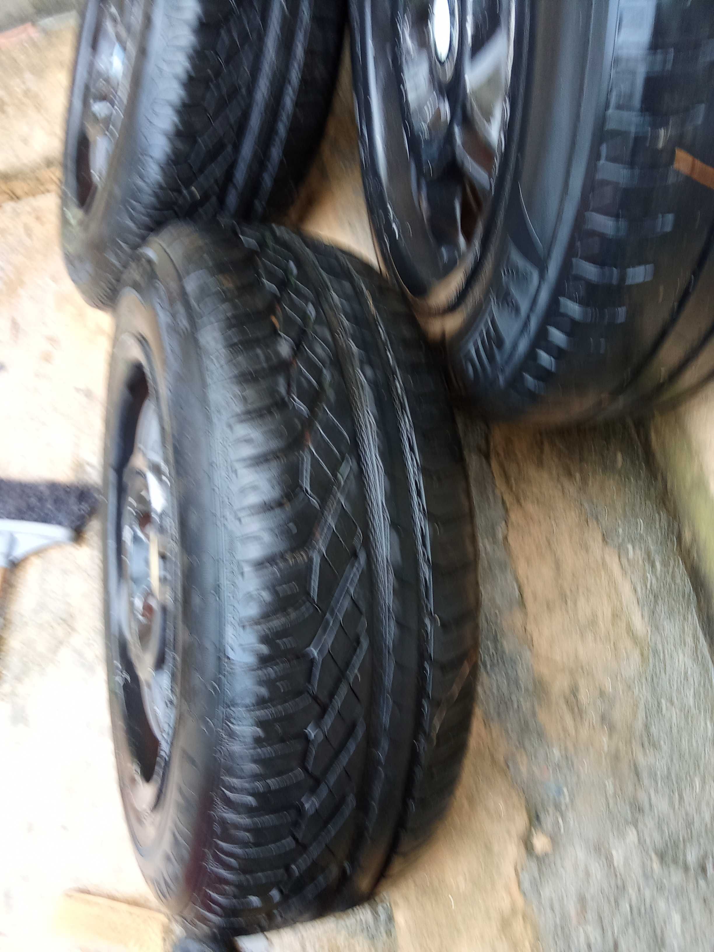 Jantes R15 com pneus bons