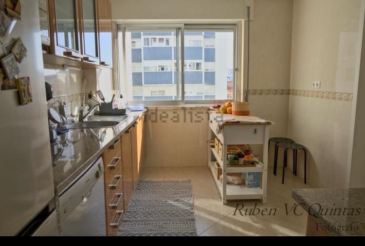 Arrendo quarto em benfica com casa de banho privativa