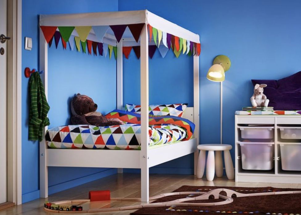 Cama OVRE + estrado + colchão+ barra lateral tudo 60€