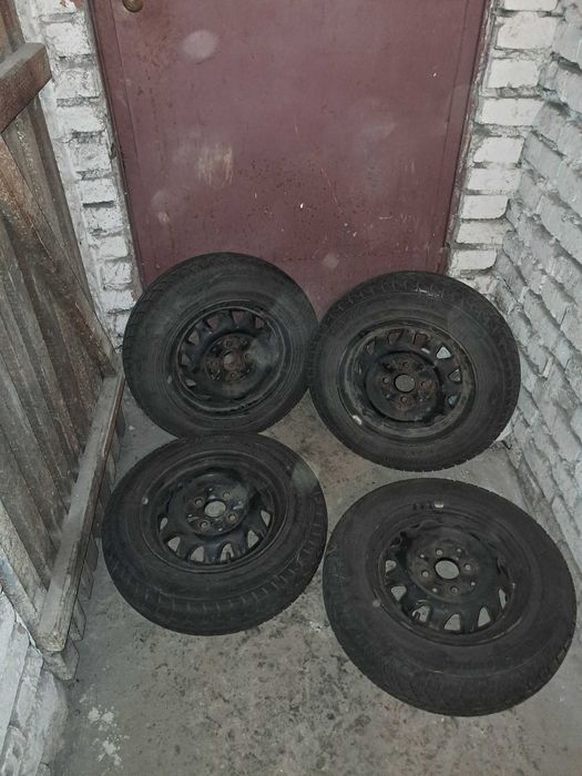 Felgi stalowe 4szt z oponami zimowymi