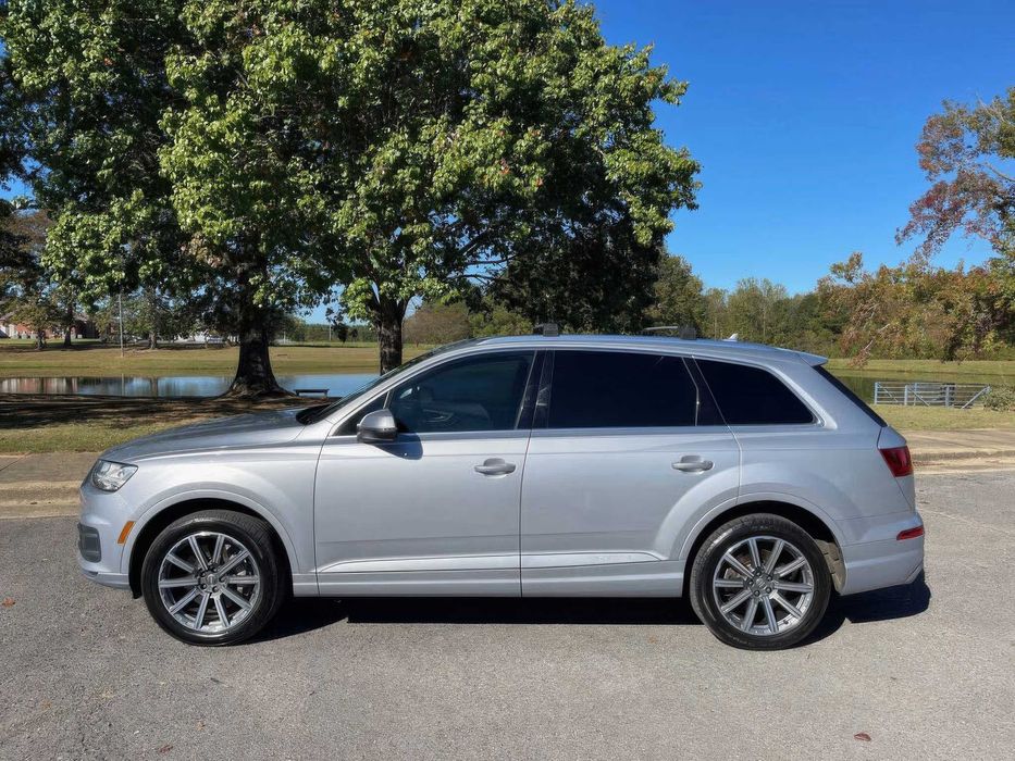 Audi Q7      2018