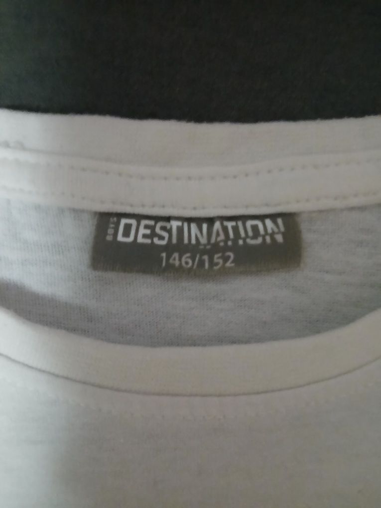 Biały T-shirt z krótkim rękawkiem