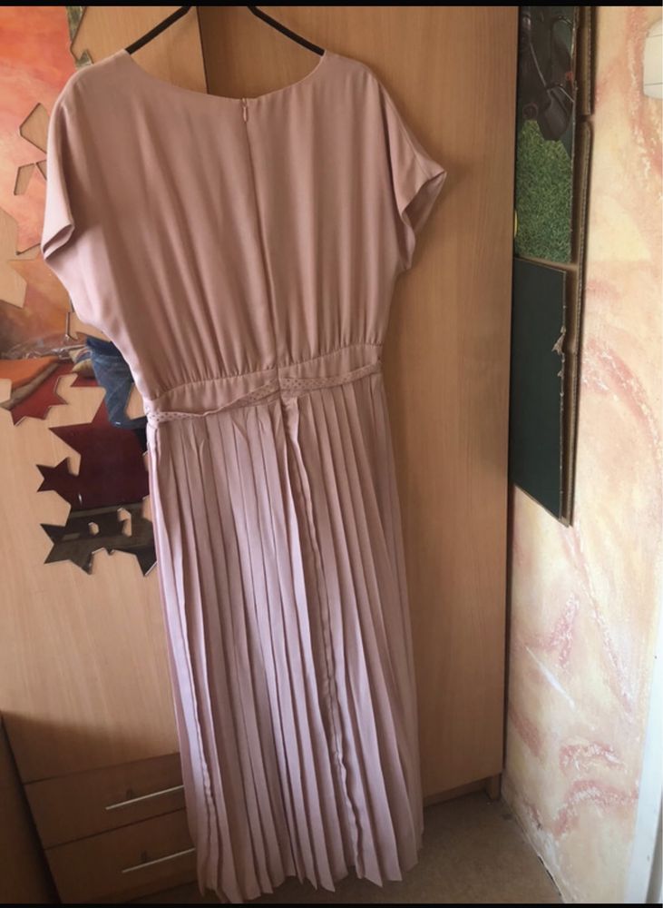 Długa plisowana sukienka Monnari 40.