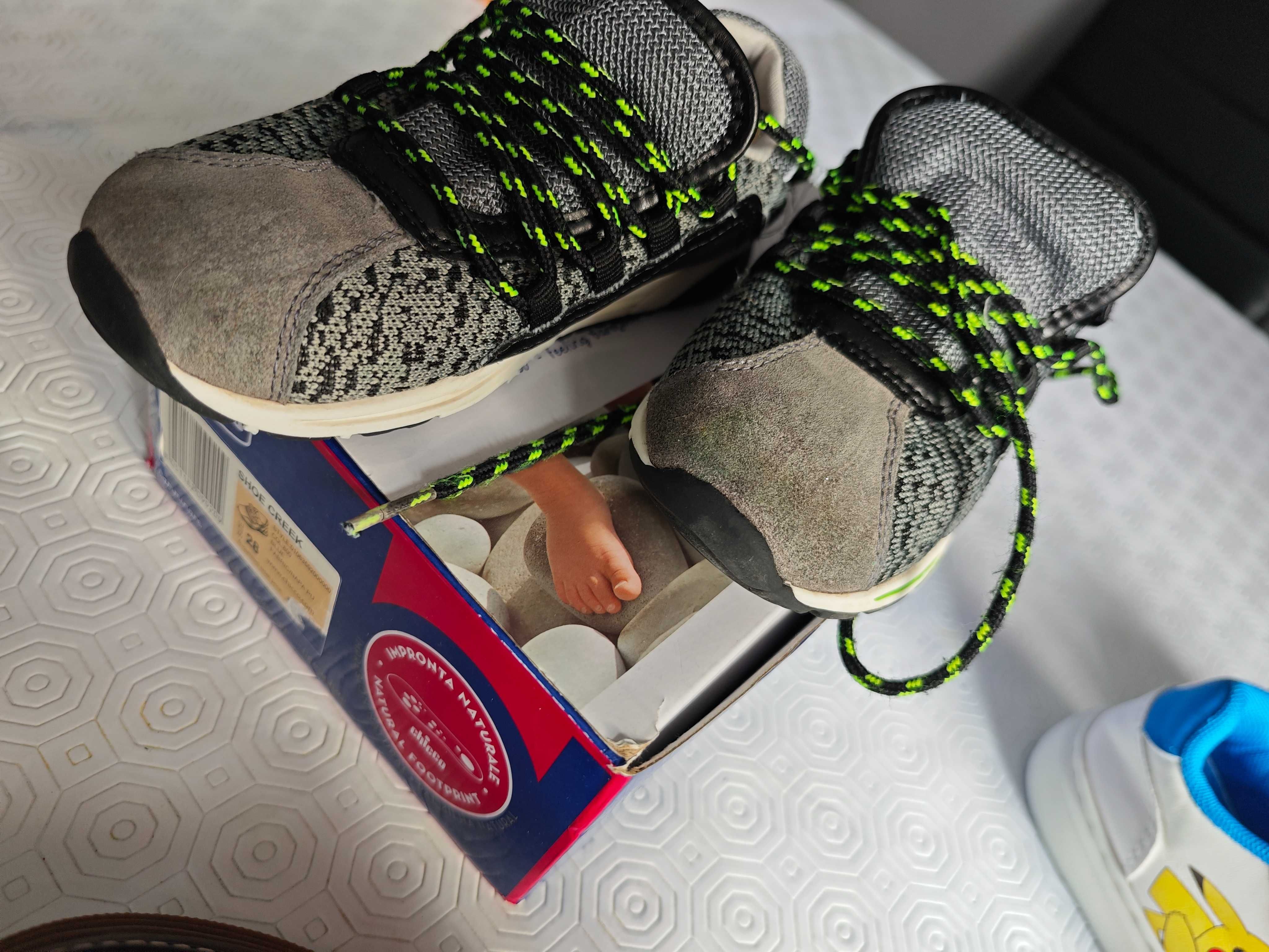 Sapatos NR 27 menino