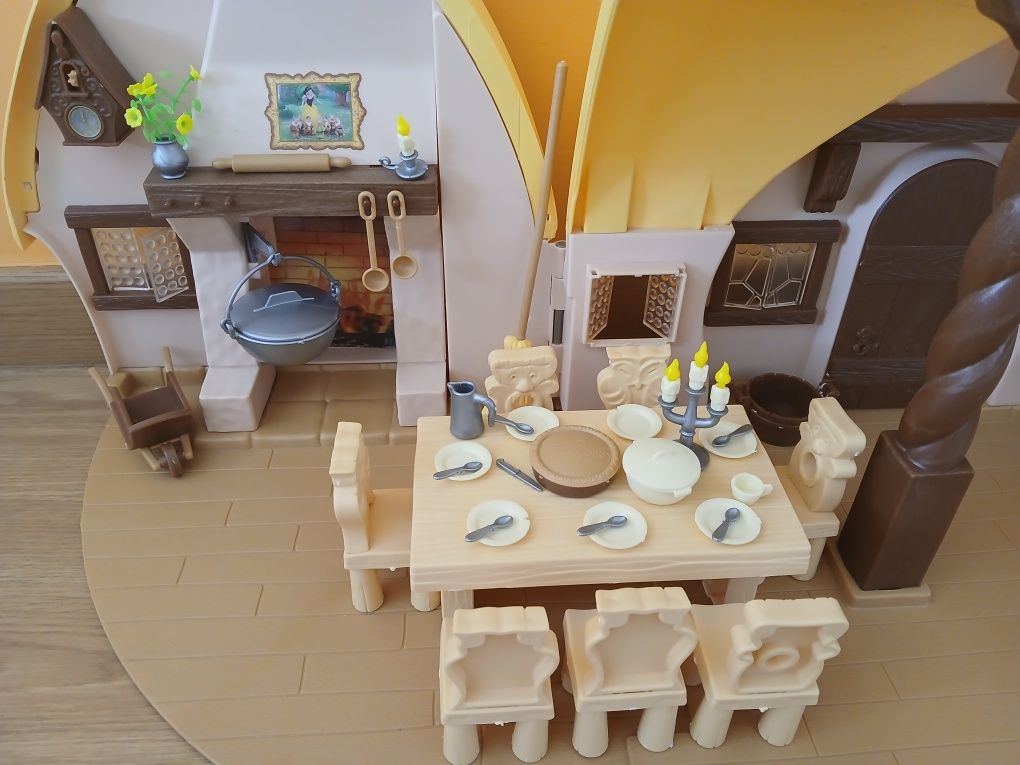 Casa da branca de neve e dos sete anões,  com acessórios