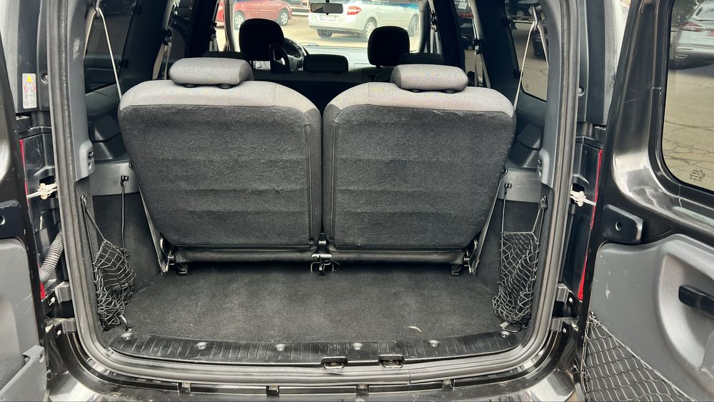 Dacia Logan 2012 рік ГБО 7 місць