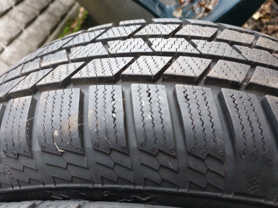 Komplet Continental CrossContact Winter 215/65/16 98H M+S