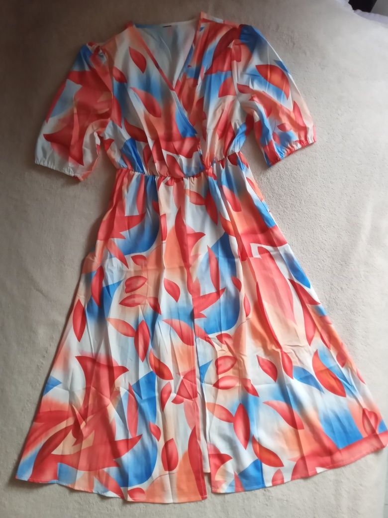 Piękna sukienka z lejącego materiału Vintage kopertowy fason nowa