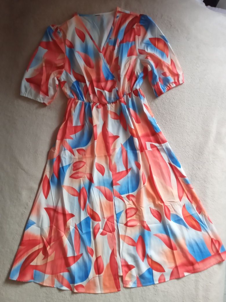 Piękna nowa sukienka z lejącego materiału Vintage kopertowy fason nowa