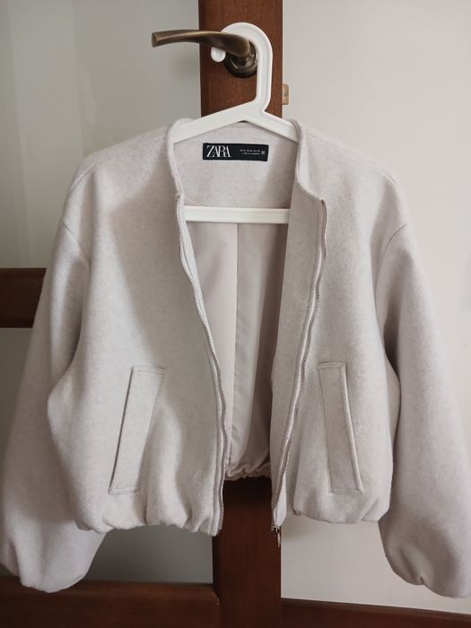 М'ягка куртка-бомбер актуального крою фірми Zara