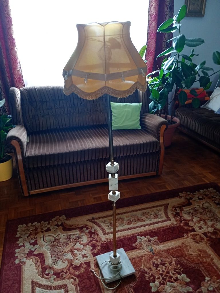 Lampa nocna podłogowa z marmurem