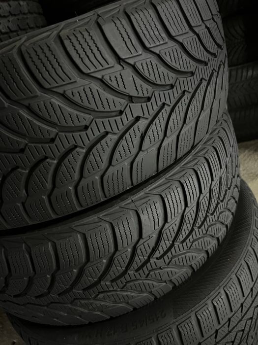Автошини зимові BRIDGESTONE 205/60/16 (4шт)Гума,Скати, Шини)