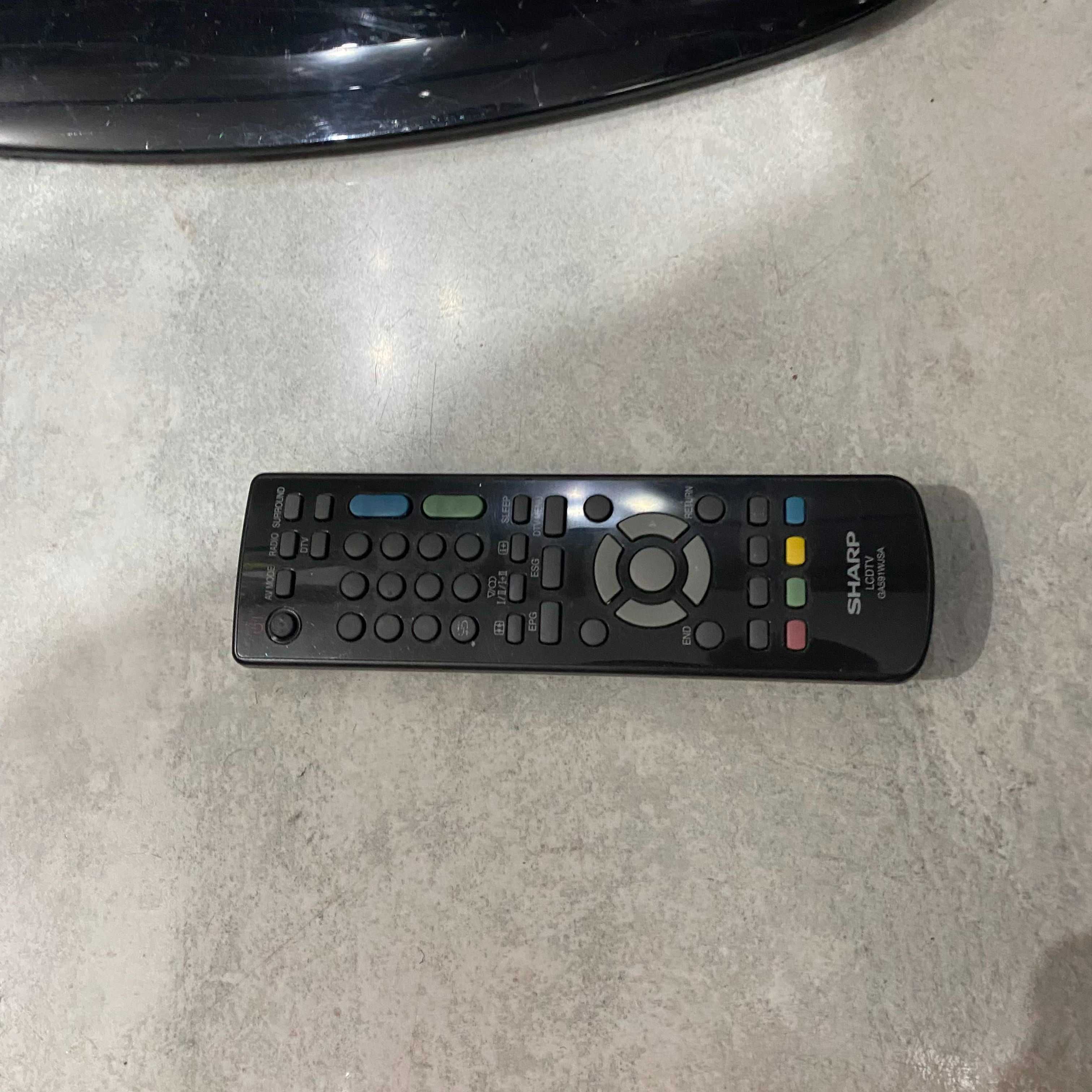 Telewizor Sharp Aquos 32D44E 32" + pilot | Używany | Sprawny