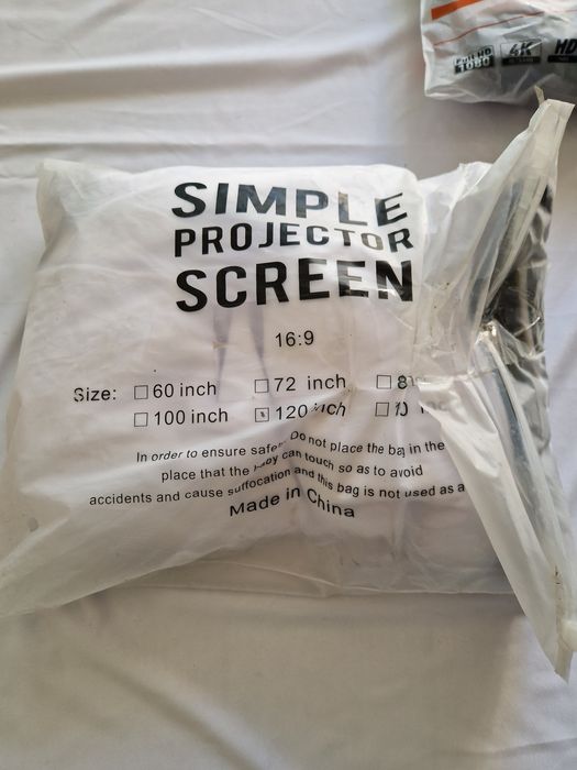 Ekrany projektorów Okazja Super Cena