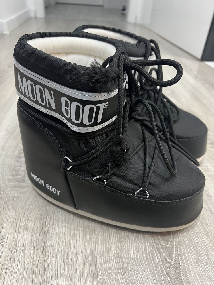 Moon boot czarne krótkie 39-41