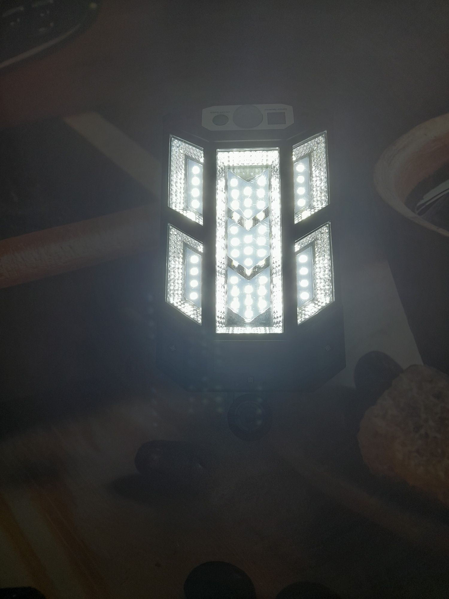 Lampa solarna z pilotem!