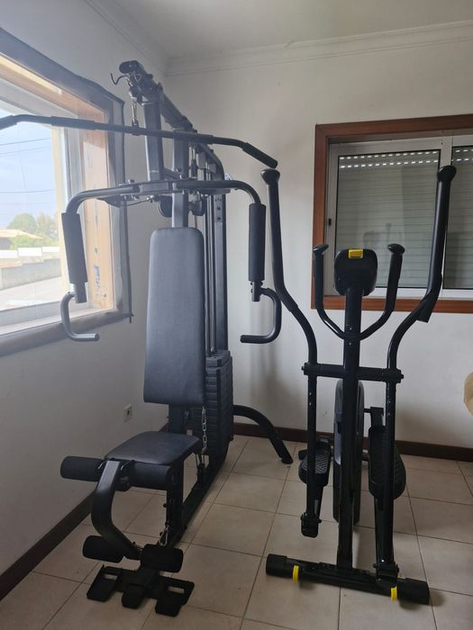 Conjunto de Aparelhos de Ginástica
Conjunto de Aparelhos de Ginástica