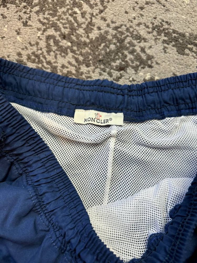 Шорти нейлонові Moncler