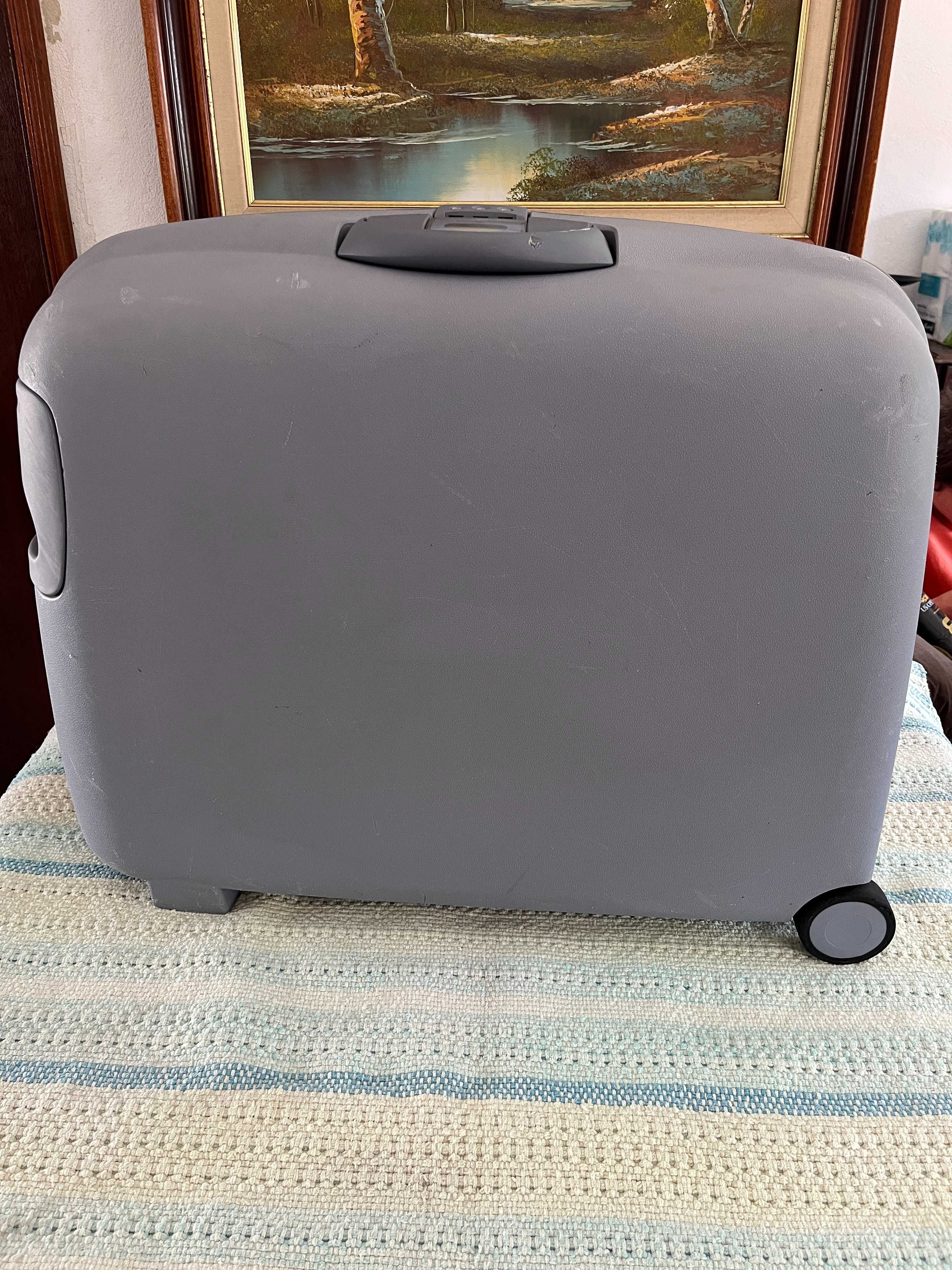 Samsonite - Mala de Viagem Cinzenta com Código e Rígida