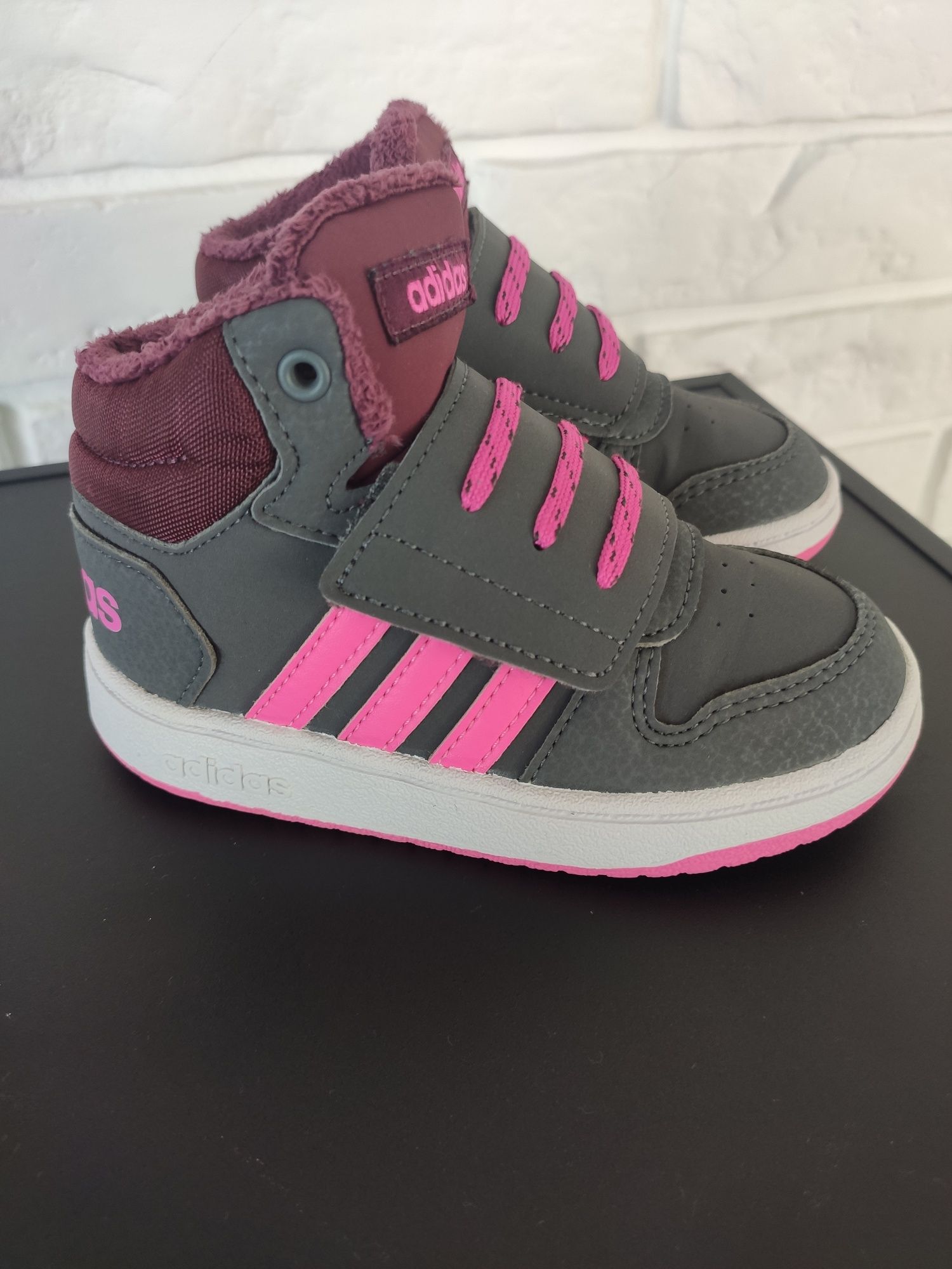 Buty adidas ocieplane