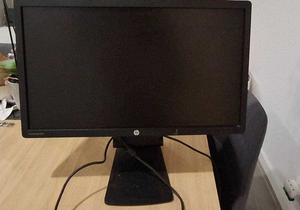 Vendo monitor LCD 23 polegadas como novo.