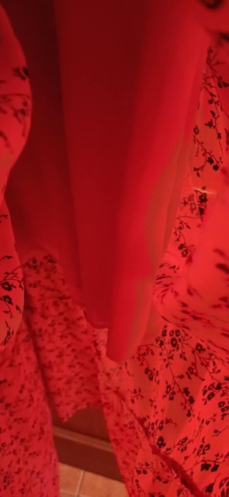 Vestido comprido e fluido com forro da zara
