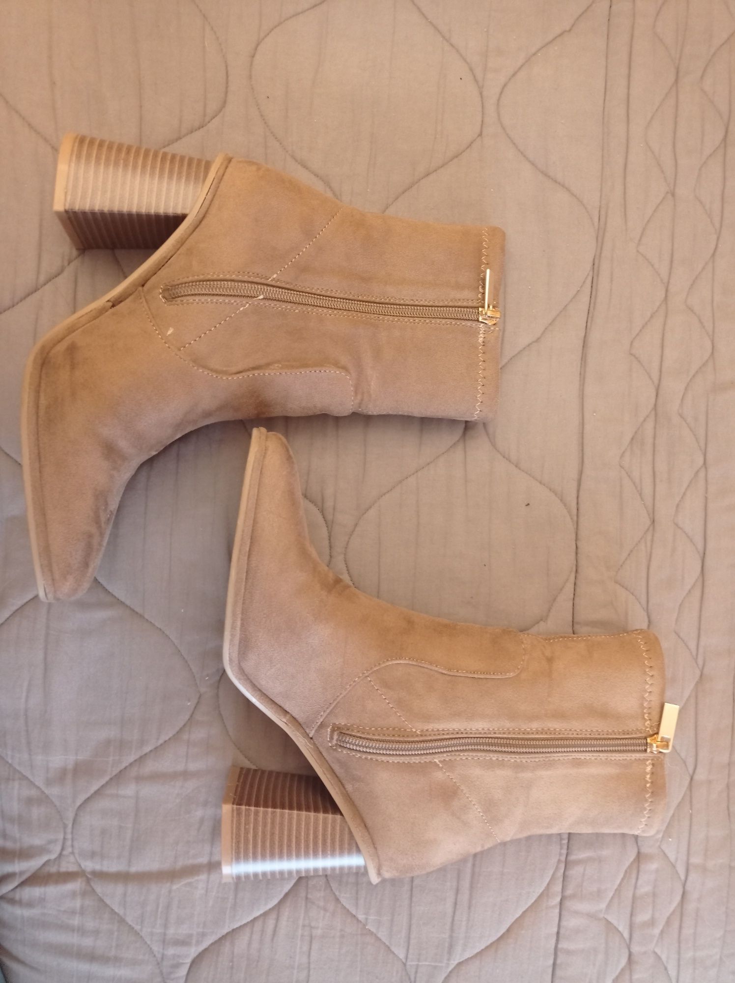 Botas Camel Novas