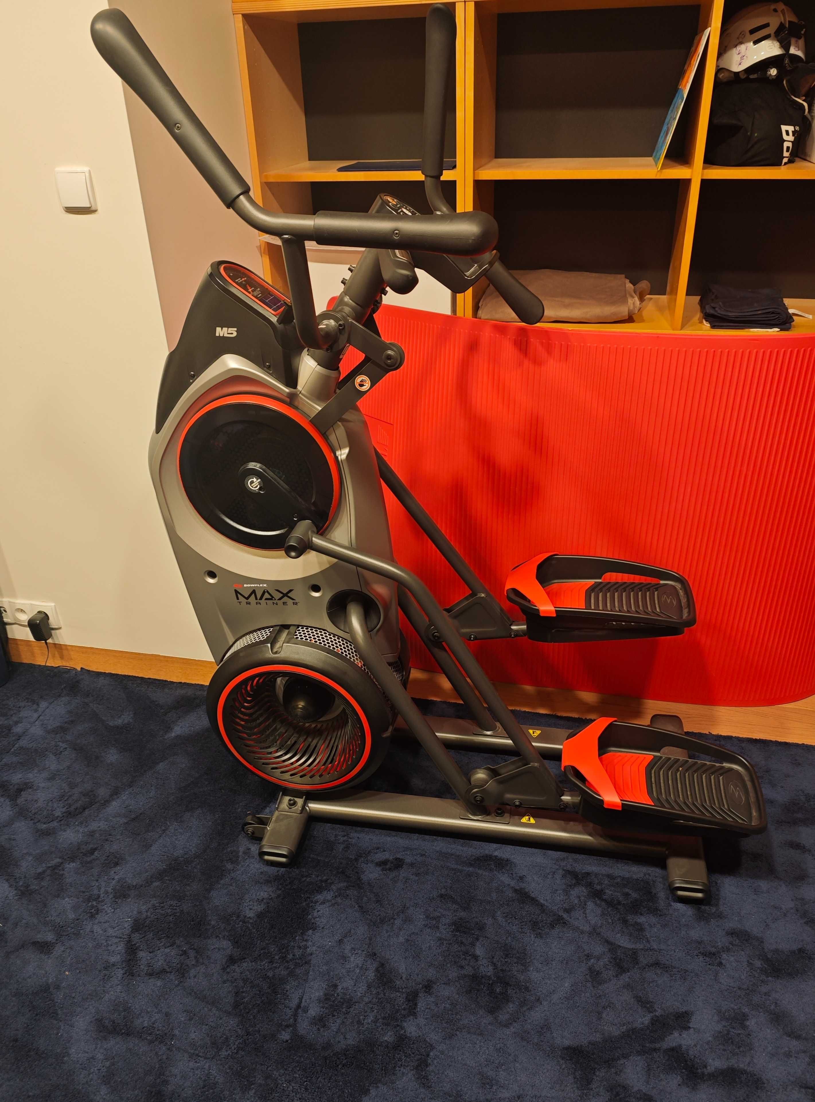 Trenażer orbitrek Bowflex Max Trainer M5