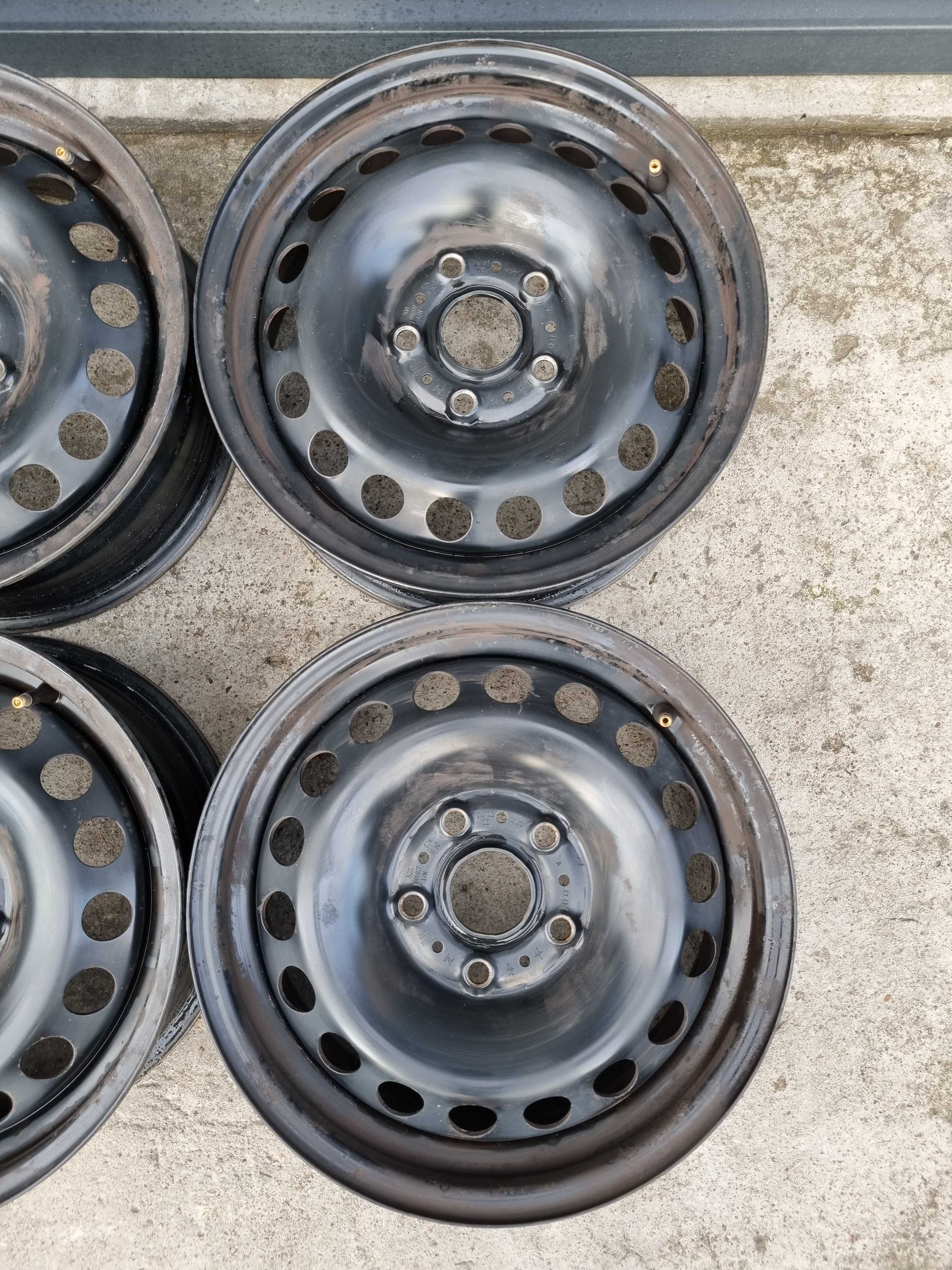 FELGI STALOWE 5x112 R15 6Jx 15 ET43 VW Golf VI VII Octavia KOMPLET F35