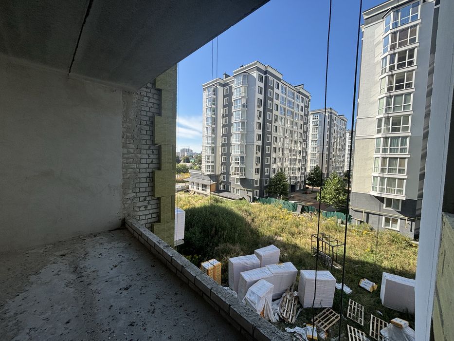 Велика 2кімнатна квартира з терасою в Континенті 4 черга