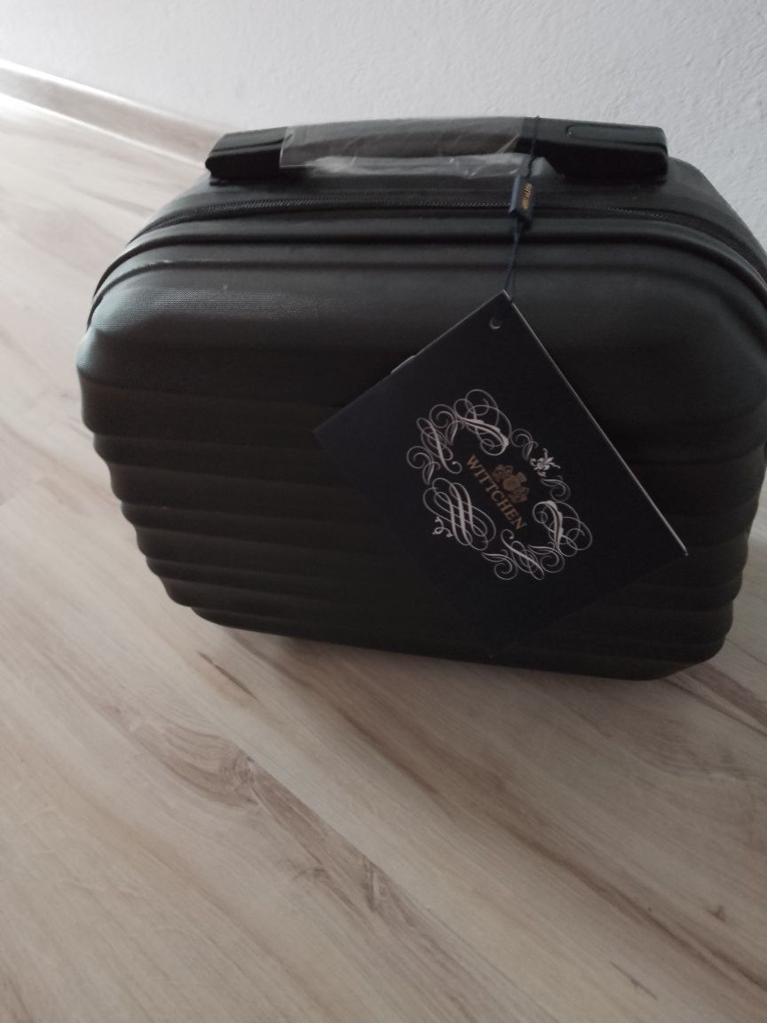 Kosmetyczka podróżna czarna Wittchen
