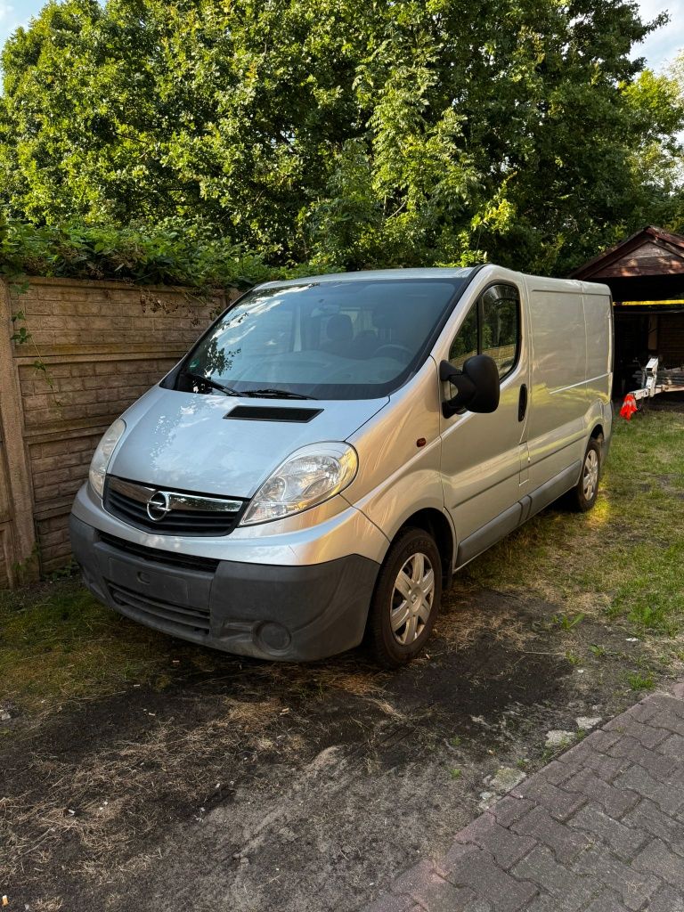 Opel Vivaro 2,0 dci z Niemiec