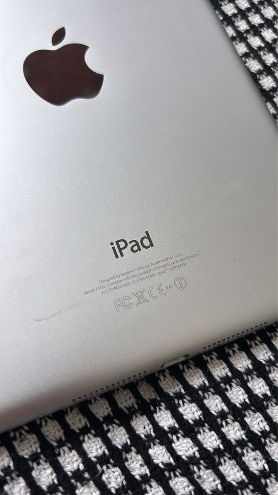 Zestaw dwóch iPadów iPad 2 i iPad mini 2