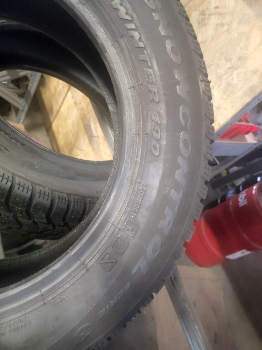 Nieużywane 2 opony zimowe 185/65R15 Pirelli Montaż Wolsztyn Wysyłka