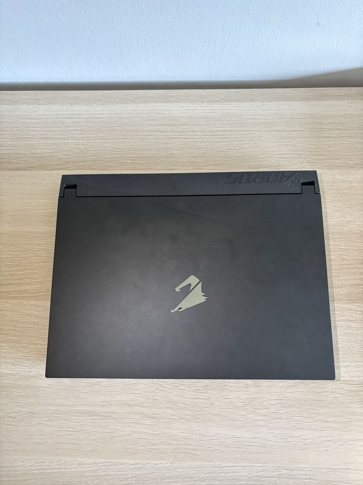 Portátil Gigabyte AORUS 15 BSF-73PT754SH