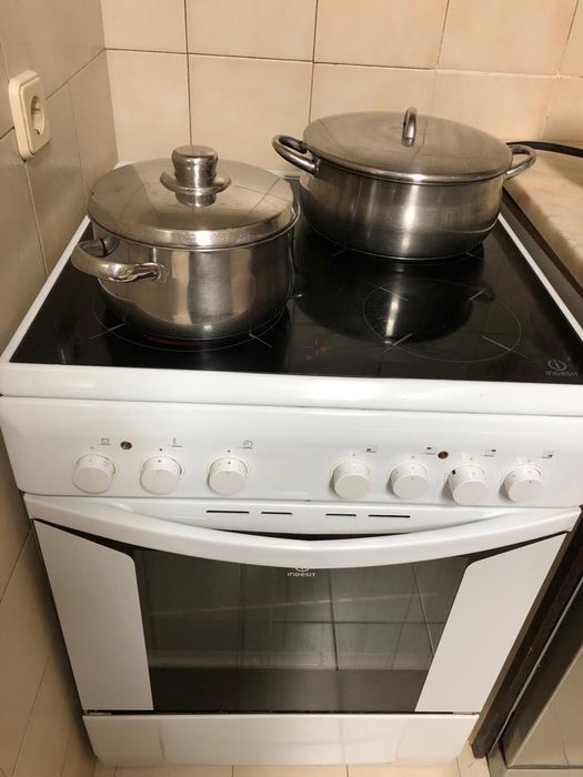 Fogão e forno elétrico Indesit