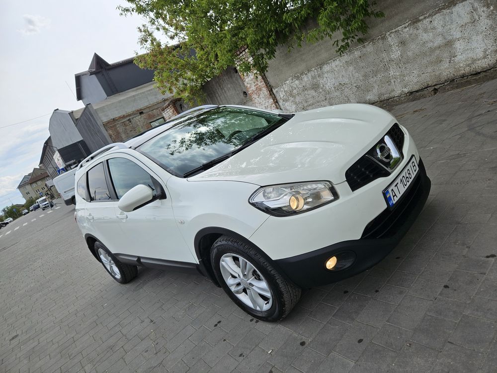 nissan qashqai+2 2.0 2010r