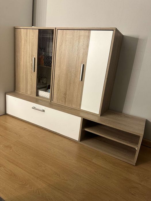 3 szafki brązowo-białe