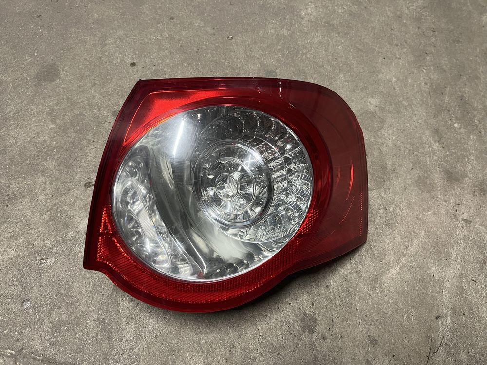 Lampa tylna kombi passat b6