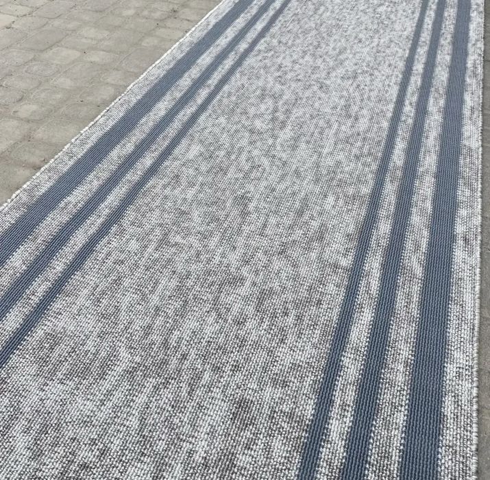 Килимова доріжка в коридор на кухню дарничанка недорого.