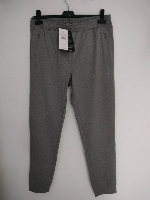 Spodnie dresowe męskie 4F , rozm. M