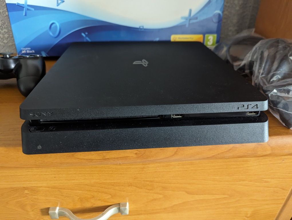 PS4 slim 500 gb 2216a