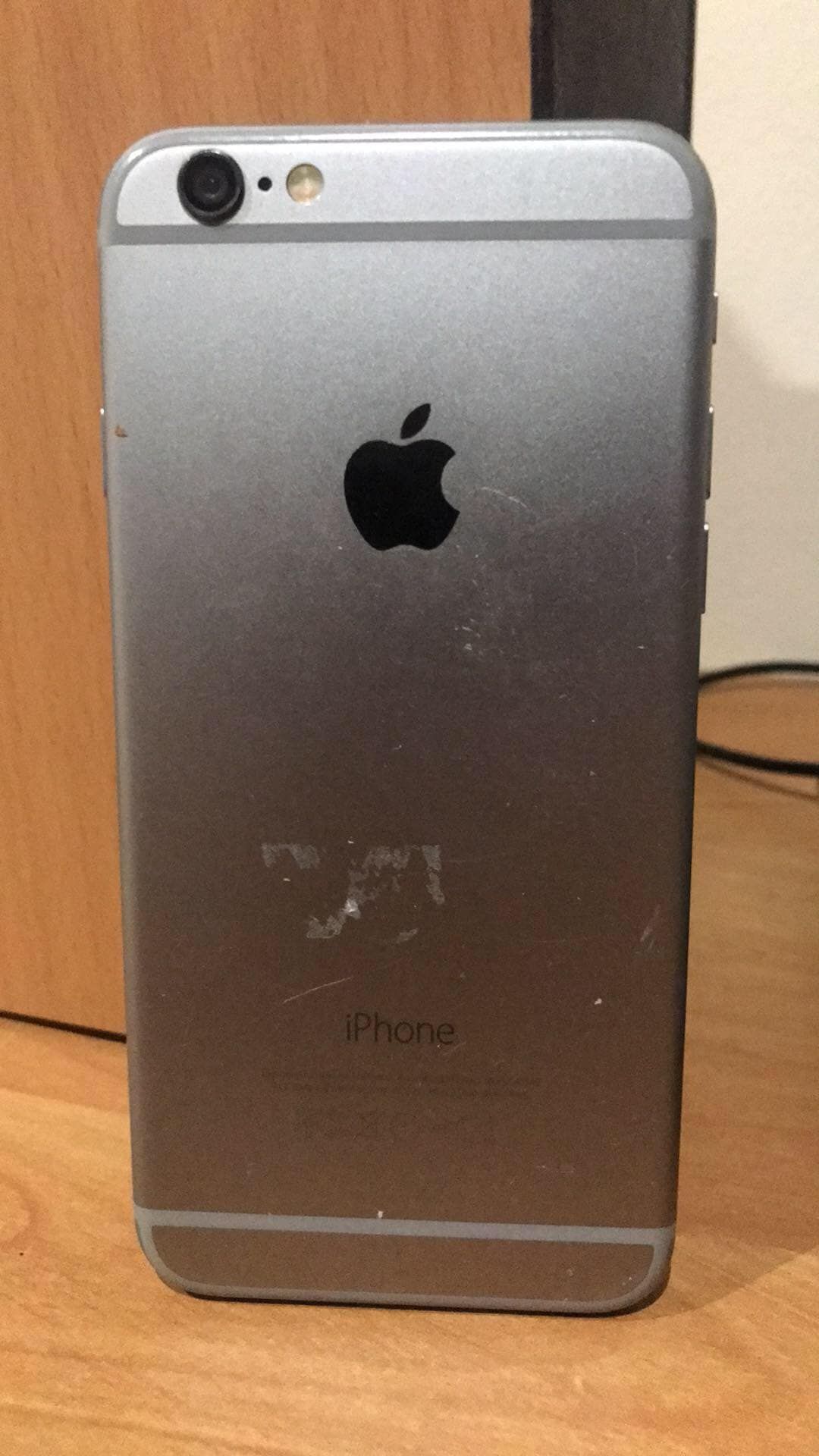 Sprzedam iPhone 6.