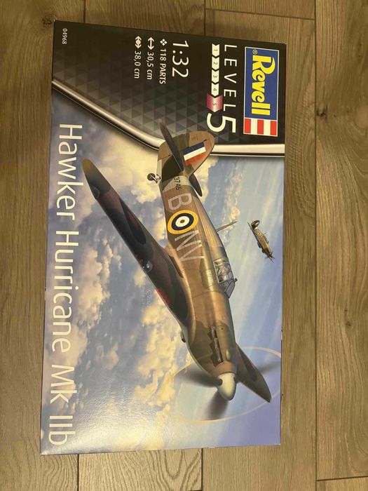 Model do sklejania Revell 04968 Hawker Hurricane Mk IIb
