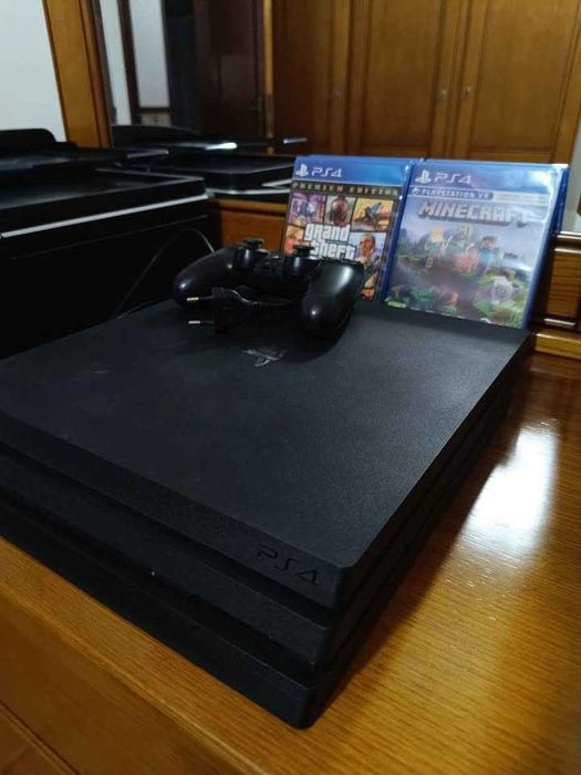 Ps4 Pro 1TB + 2 jogos + 1 comando + Carregador para comandos PS