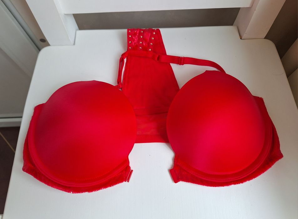 Ліфчик бюст Victoria's Secret 80C