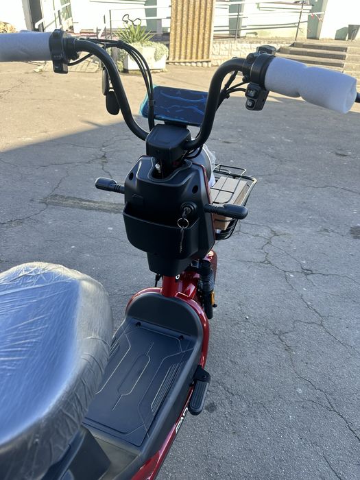 Електроскутер Fada Ritmo, 60В 20А, 800Вт, 50км запас ходу