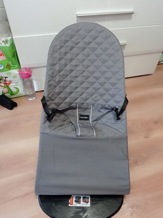 Шезлонг зручний для Вашого малюка