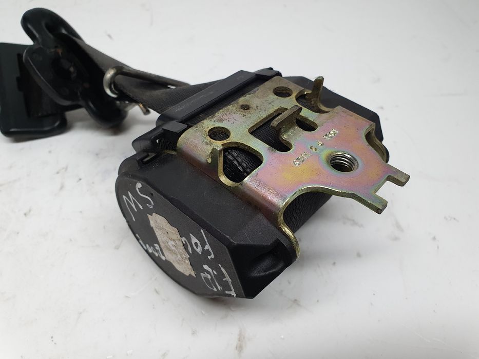 Cinto frente direito FORD Focus I (DAW, DBW)